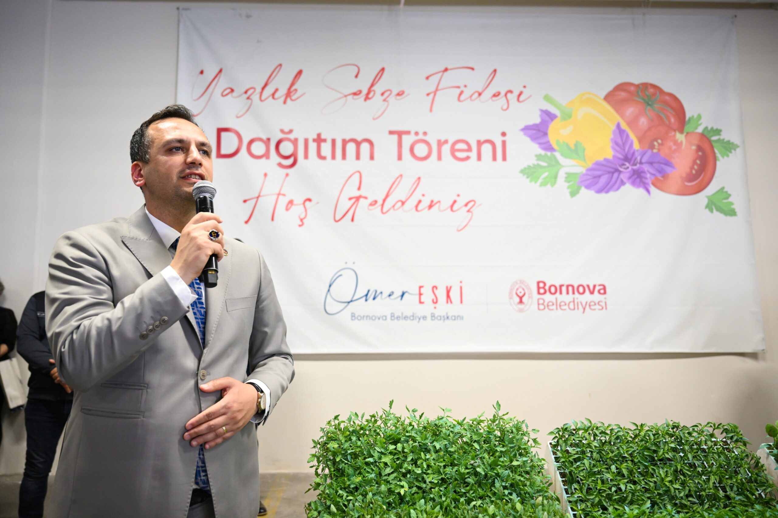 Bornova’da 400 bin fide toprakla buluşuyor