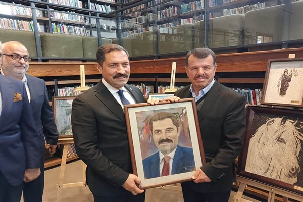 Ressam Altunay’dan Vali Masatlı’ya hediye