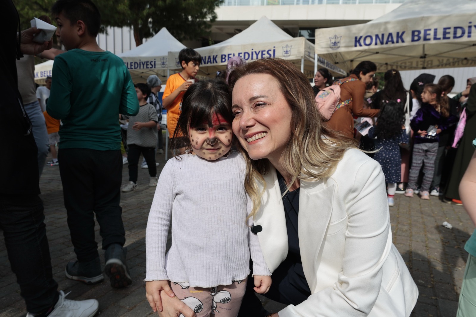 Başkan Mutlu, 23 Nisan kutlamaları nedeniyle çocuklarla buluştu