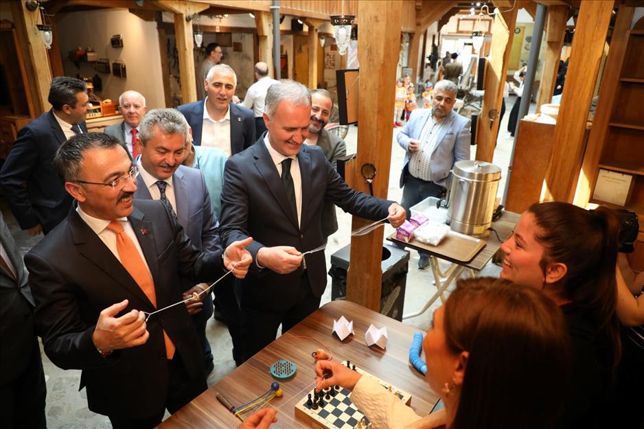 “Geçmişten Günümüze Oyuncak Sergisi” İnegöl Kent Müzesinde açıldı