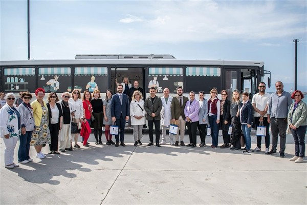 Mobil Barista Otobüsü, Kuşadası’nda da gençlere ulaştı