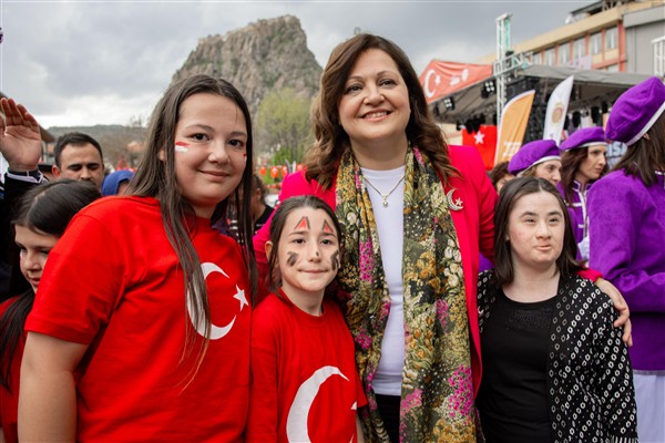 Afyonkarahisar’da 23 Nisan Ulusal Egemenlik ve Çocuk Bayramı etkinlikleri