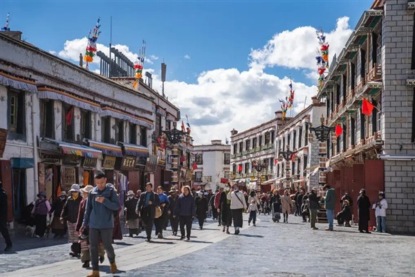 Lasa kentinin kaynağı: Bakuo Caddesi