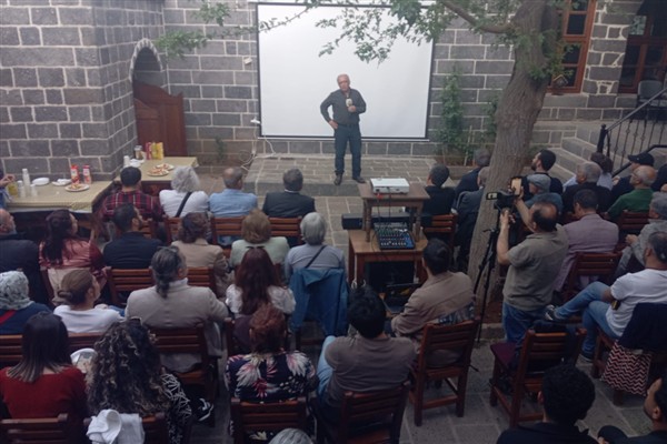 DİTAV’da Ahmed Arif anıldı