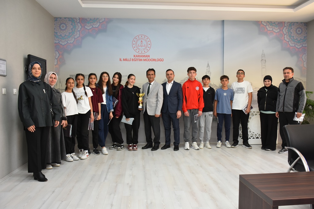 Karaman İl Milli Eğitim Müdürü Çalışkan, Kemal Reis Ortaokulu voleybol takımını kabul etti