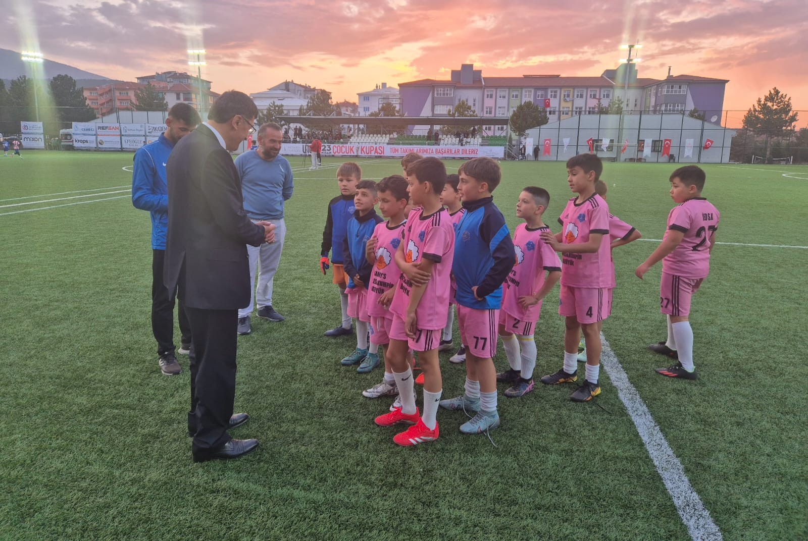 23 Nisan kapsamında U10 Futbol Turnuvası düzenlendi