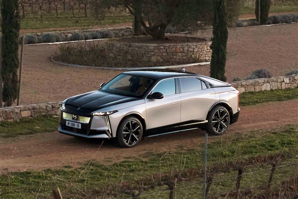 DS Automobiles ve Michelin’den “Elektrikli Seyahat Sanatı” rehberi