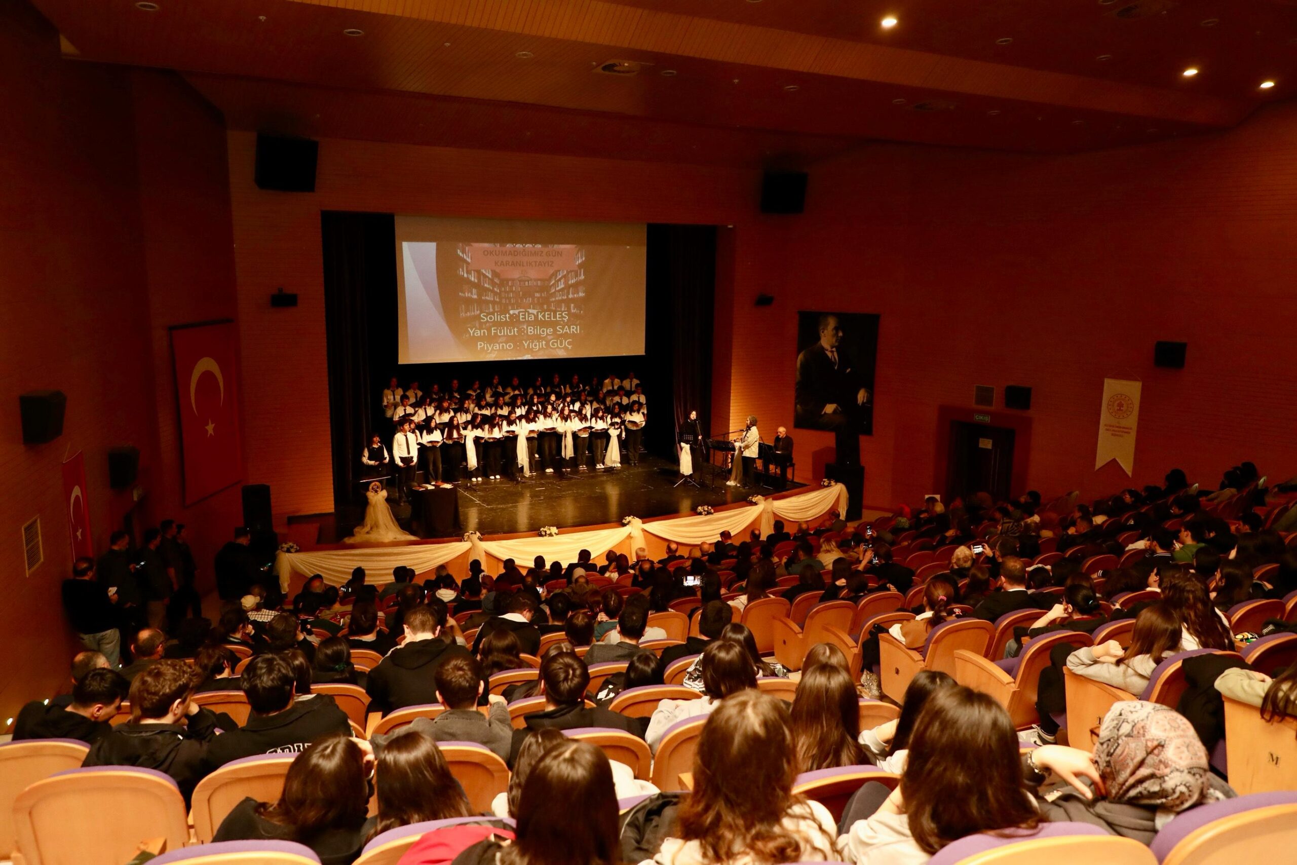 Vali Erol, 61. Kütüphane Haftası kutlama etkinliklerine katıldı