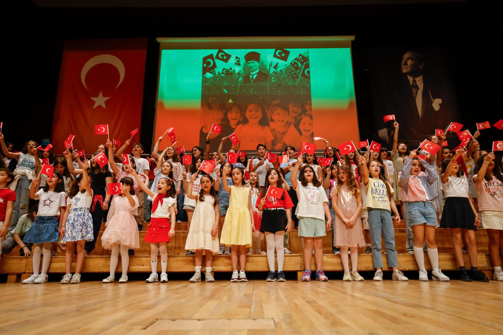 AASSM’den çocuk şarkıları yükseldi