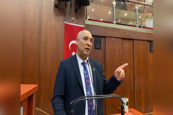 Dolanbey: Romanların vazgeçilmezi Atatürk ve Cumhuriyet’tir!