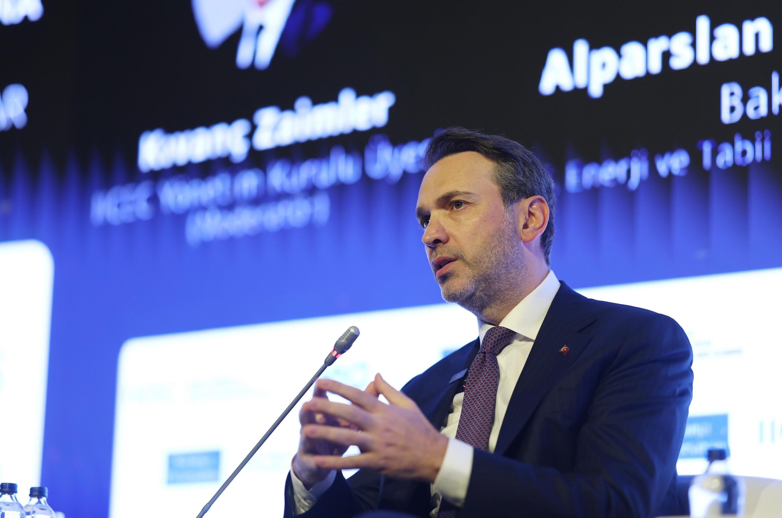 Bakan Alparslan, Dicle Elektrik Dağıtım Bölgesi için değerlendirme toplantısına katıldı