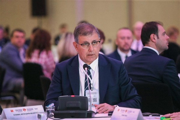 İzmir Büyükşehir Belediye Başkanı Tugay,Türkiye-Almanya Kardeş Şehirler Zirvesi’ne katıldı