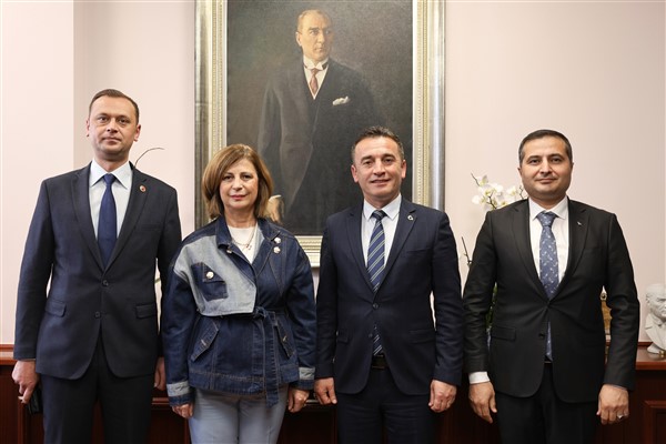 Başkan Dökmeci’den Ünlüce’ye ziyaret