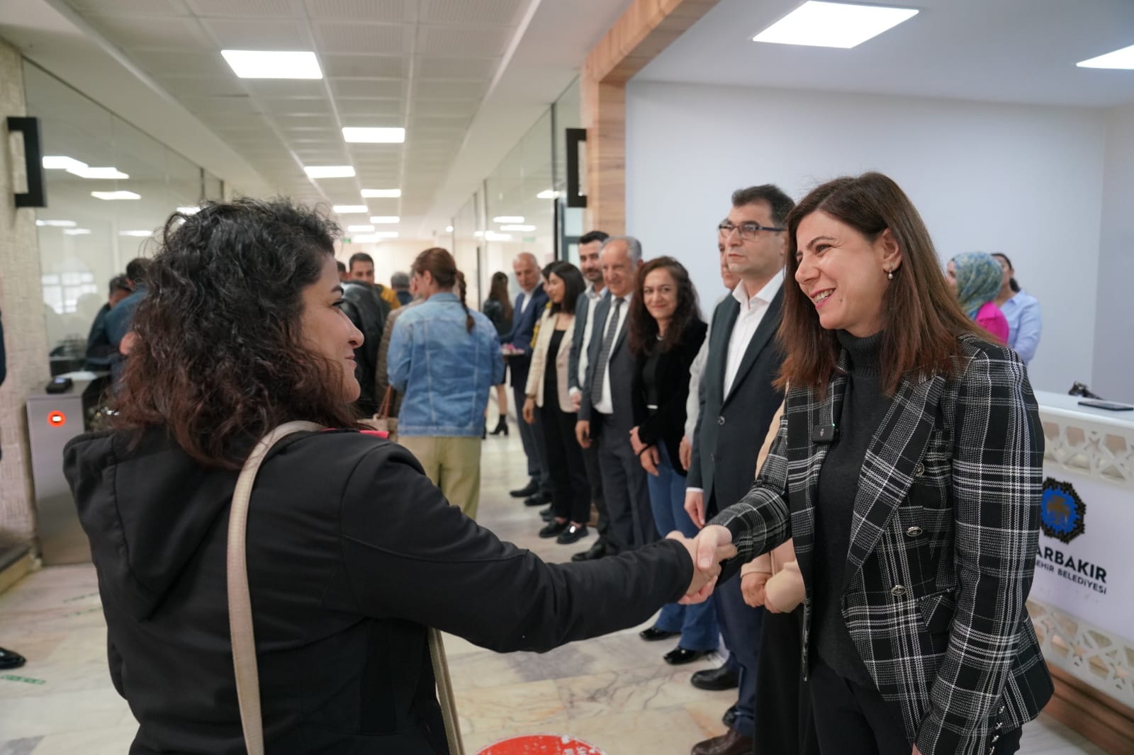 Eş Başkan Bucak, belediye personeli ile bir araya geldi