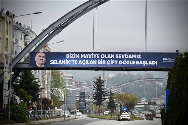 Giresun’da üst geçitler Atatürk temalı pankartlarla donatıldı
