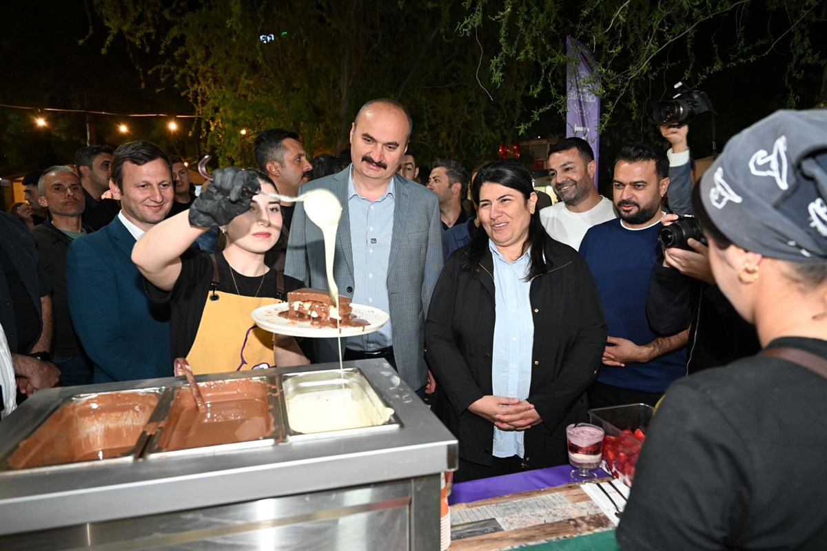 Batman Valisi Canalp, Kahve ve Çikolata Festivalini ziyaret etti