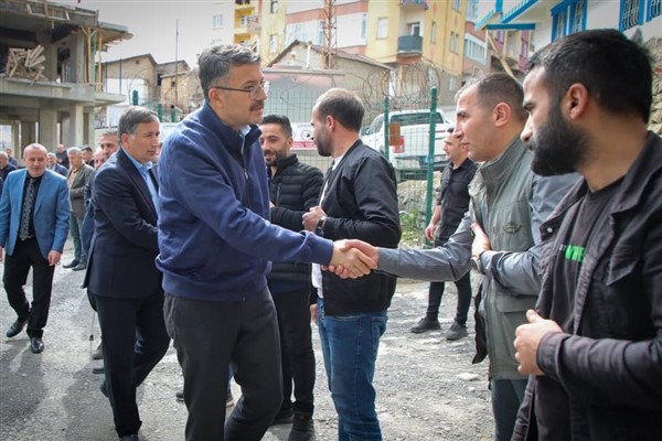 Hakkari Valisi Çelik’ten taziye ziyareti