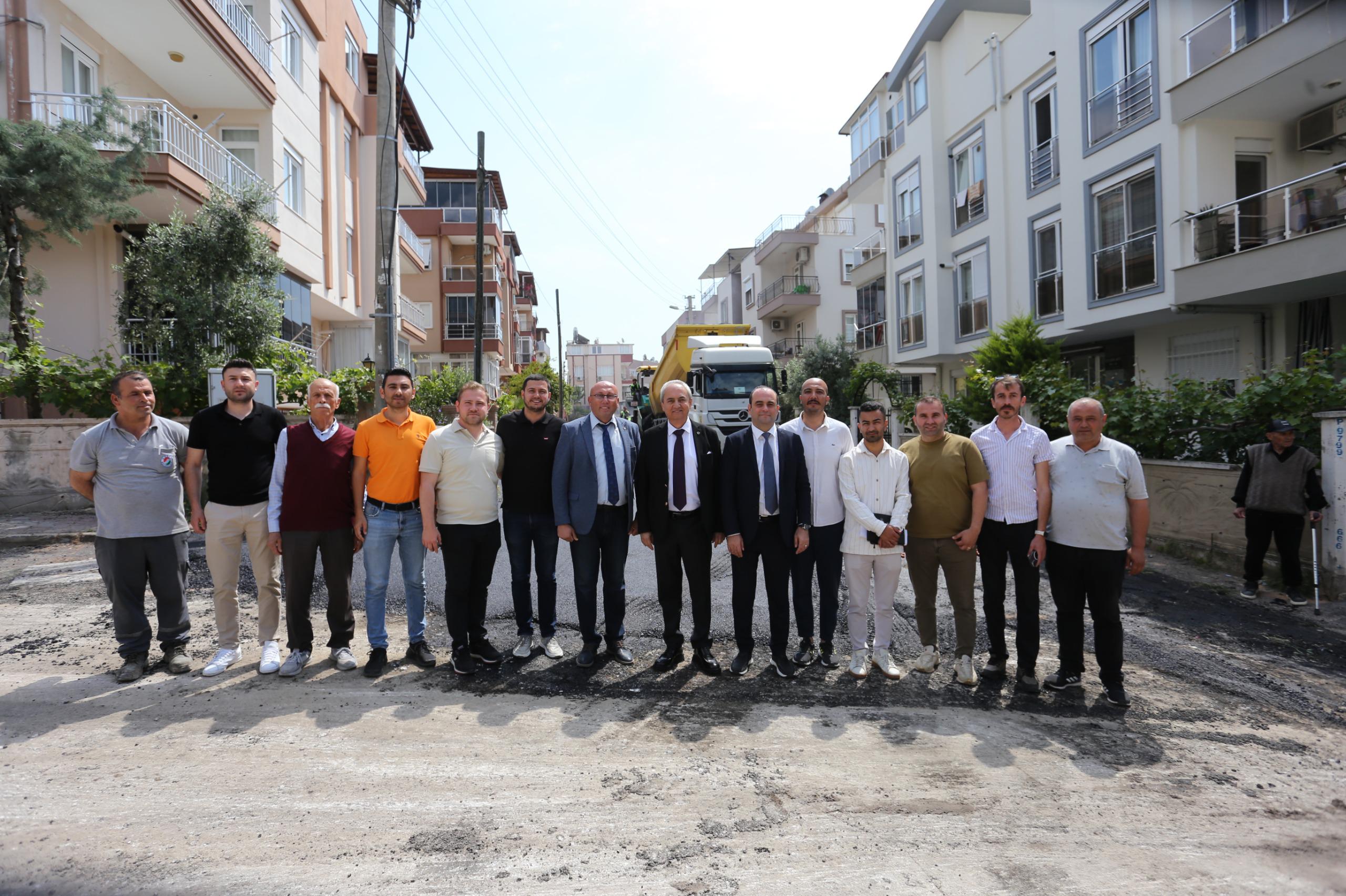 Düzeltme – Kepez Belediyesi’nden Barış Mahallesi’ne sıcak asfalt