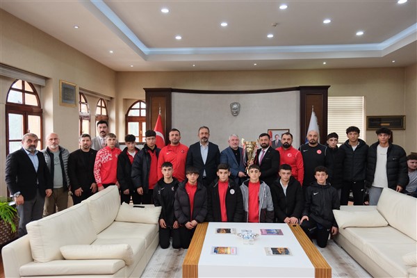 Çorum Belediyesi GSK sporcularından Başkan Aşgın’a ziyaret