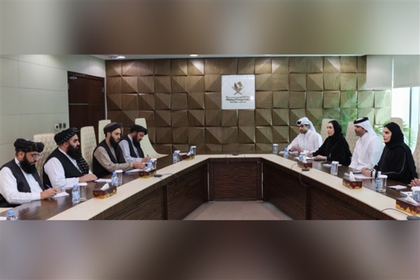 El Misnad, Afganistan Geçici Hükümeti Dışişleri Bakanı Vekili Muttaki ile görüştü