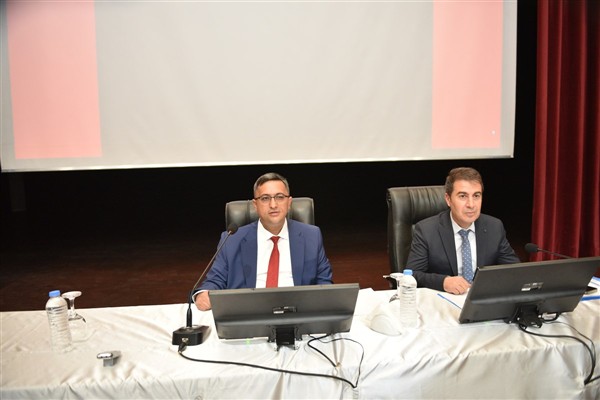 Ersöz,2025 yılı İl Koordinasyon Kurulu ve İl İdare Şube Başkanları toplantısına katıldı