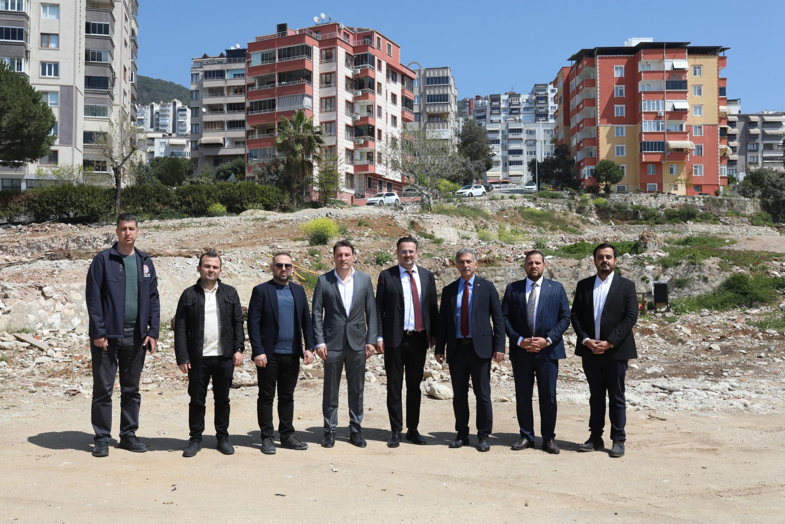 Gemlik Belediye Başkanı Şükrü Deviren,Orkent Sitesi’nde incelemeler yaptı