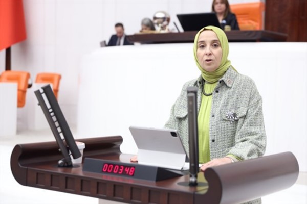 Esen, Marmara Cezaevinde tutuklu gençleri ziyaret etti