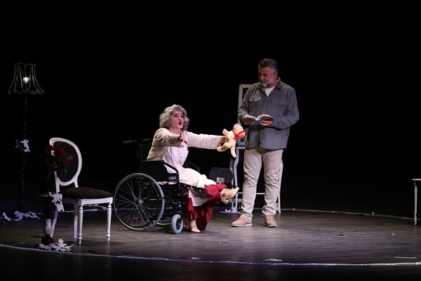 Yenimahalle Tiyatro Festivali “Üç Eksi Bir” ile final yaptı