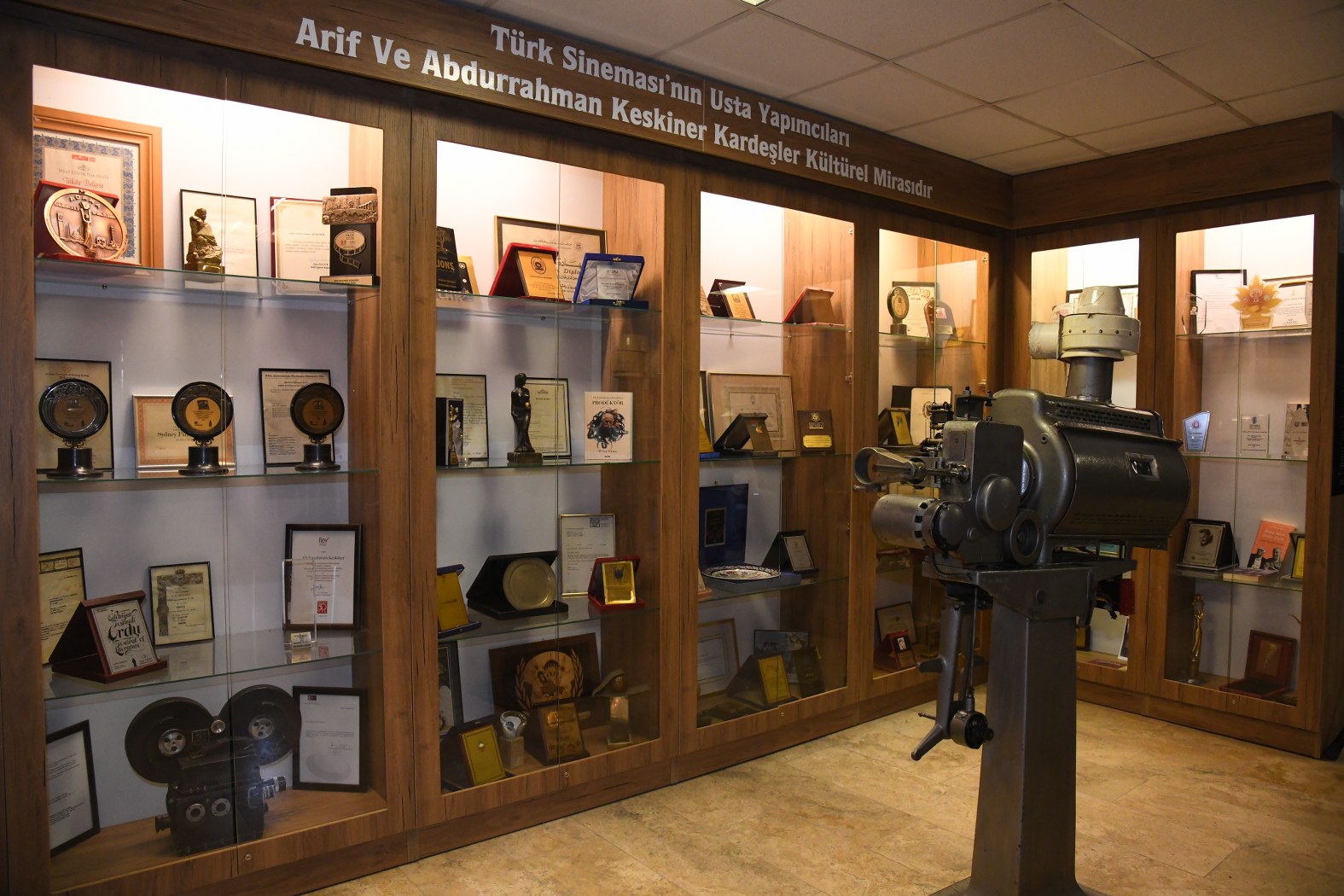 Osmaniye’de Arif ve Abdurrahman Keskiner adına köşe oluşturuldu