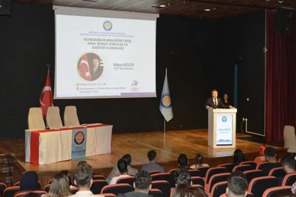 Dicle Üniversitesi’nde “Kaymakamlık Mesleğine Giriş” konferansı düzenlendi