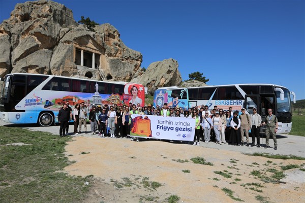 Öğrenciler Frig Vadilerini gezdi