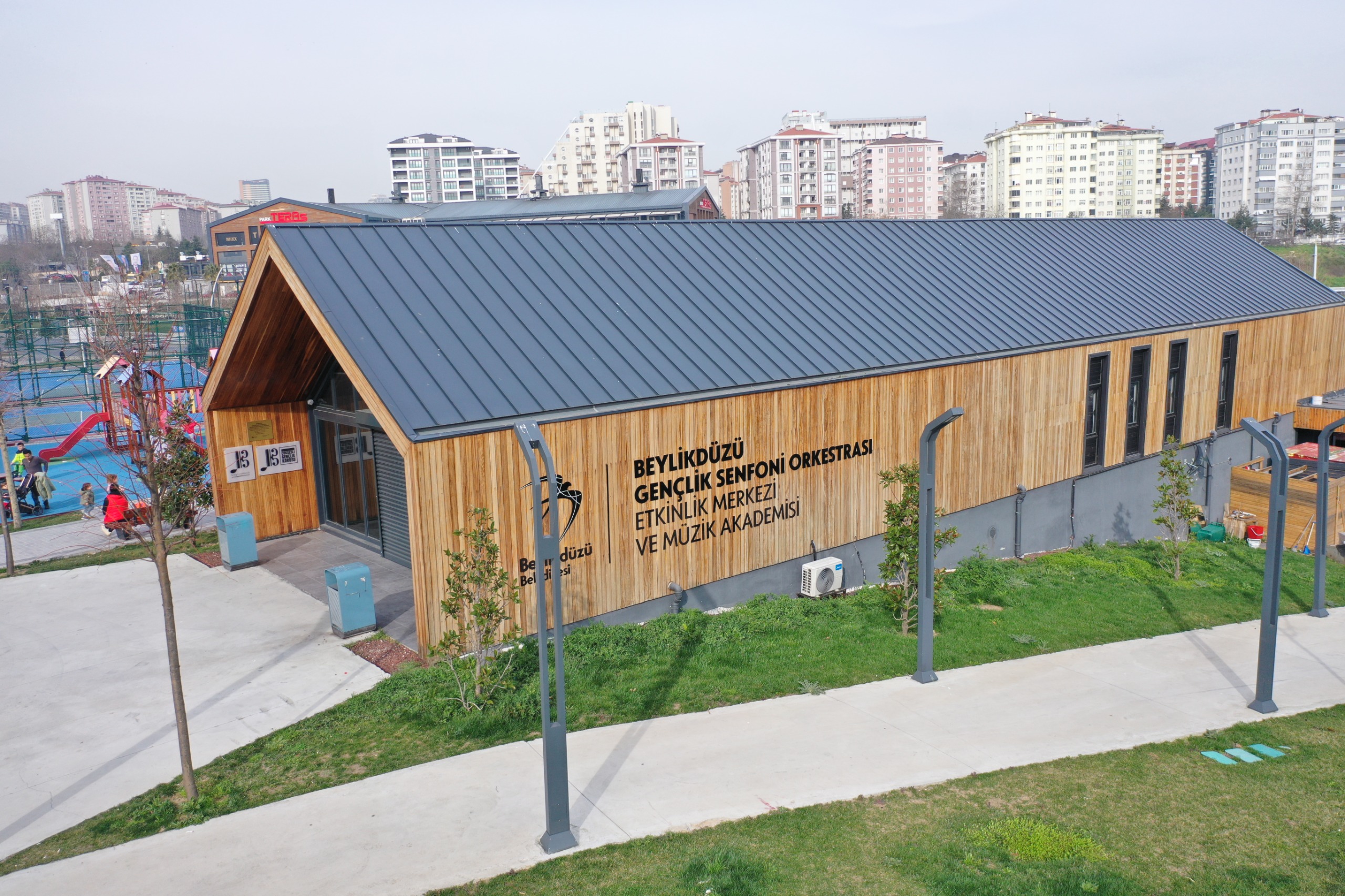 Sanatçı Volkan Konak’ın ismi, Beylikdüzü’nde yaşatılacak