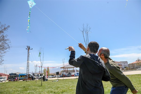 Büyükşehirden özel çocuklar için uçurtma şenliği