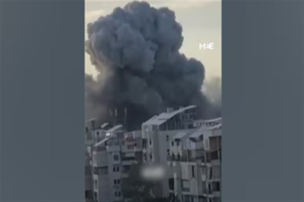 İsrail tahliye uyarısı vermesinin ardından güney Beyrut’u vurdu