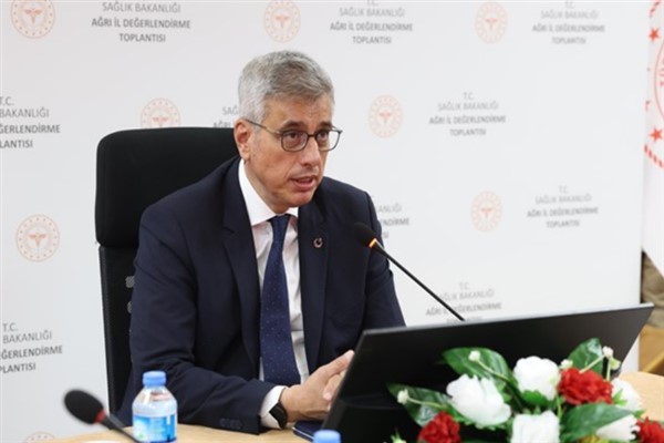 Bakan Memişoğlu, KKCT Sağlık Bakanı Hakan Dinçyürek ile bir araya geldi