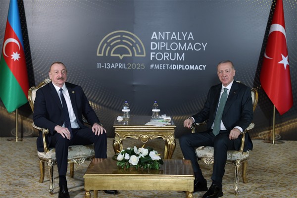 Cumhurbaşkanı Erdoğan, Azerbaycan Cumhurbaşkanı Aliyev ile görüştü