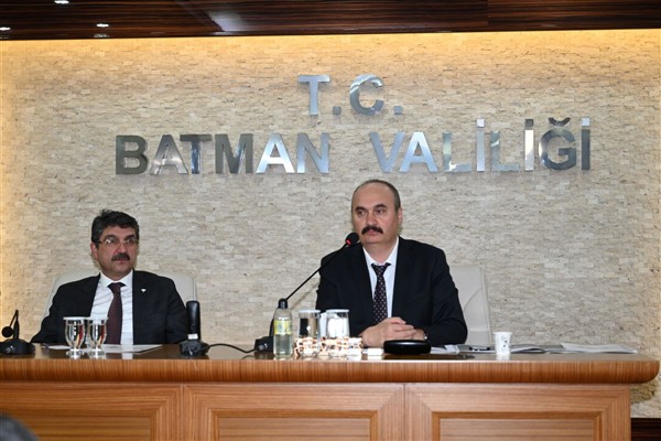 Batman Valisi Canalp’ten 1 Mayıs mesajı