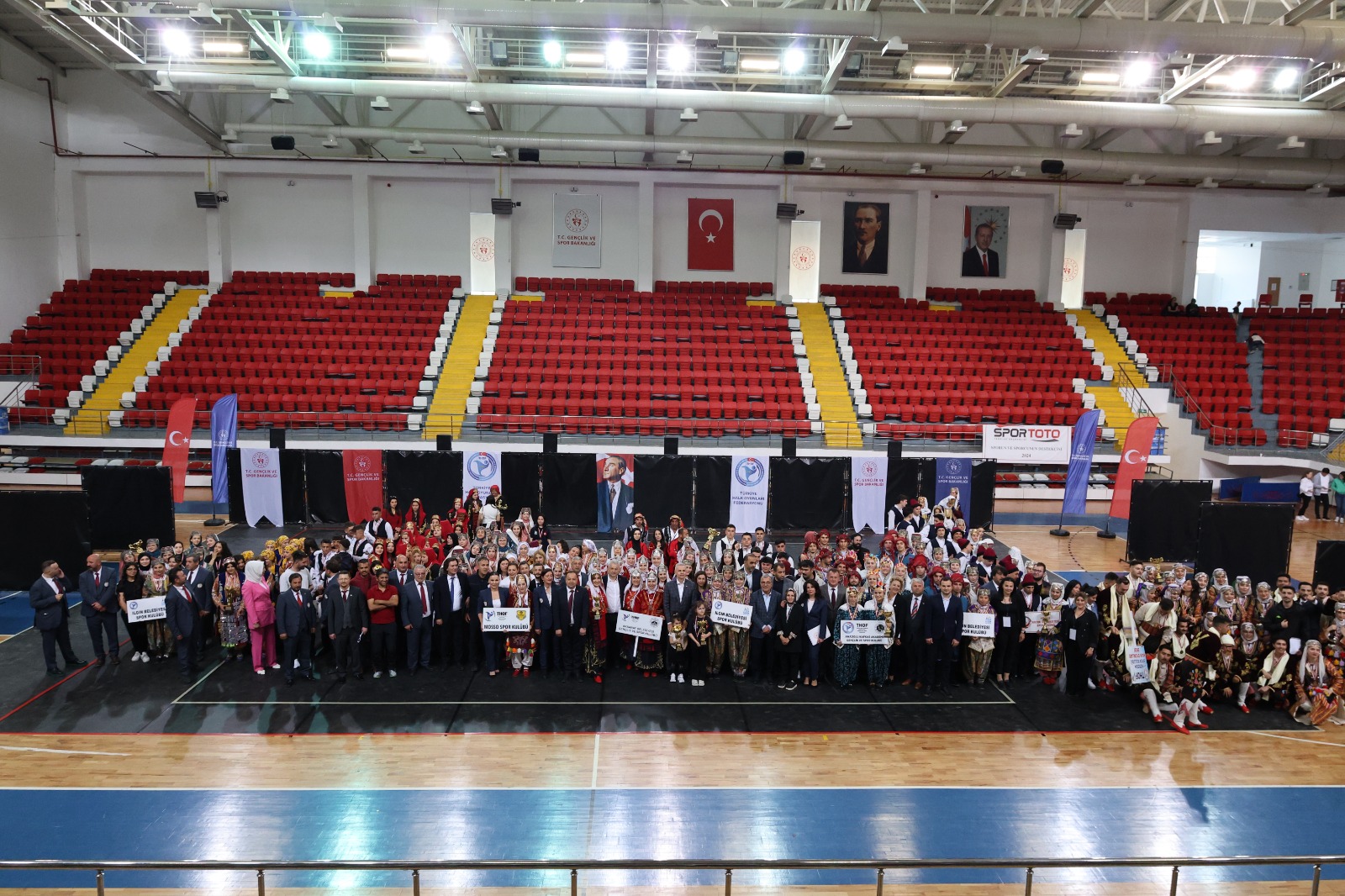 Halk Oyunları Kulüpler Arası Grup Yarışmaları sona erdi