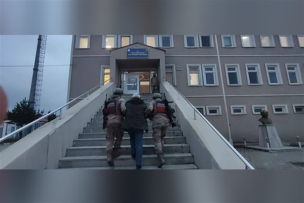 Ağrı’da terör örgütü üyesi olmaktan aranan şahıs yakalandı