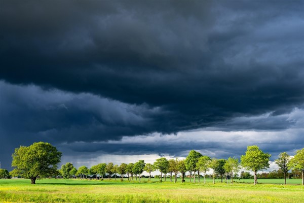 Kuzeybatı kesimlerde beklenen kuvvetli rüzgar ve fırtınaya dikkat