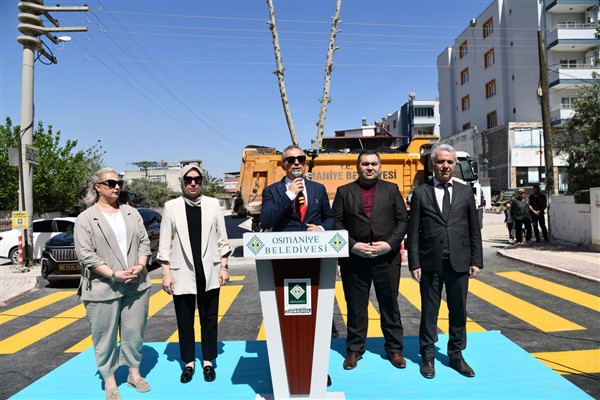 Osmaniye’de asfalt ve kaldırım çalışmaları tamamlanan sokak trafiğe açıldı