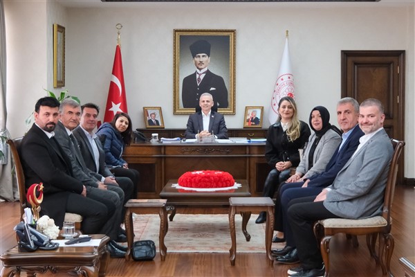 Karaman Valisi Çiçekli, turizm sektörünün temsilcilerini ağırladı