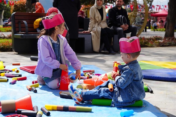 “Özgürlük ve Demokrasi Şenliği” Saraçhane’de devam ediyor