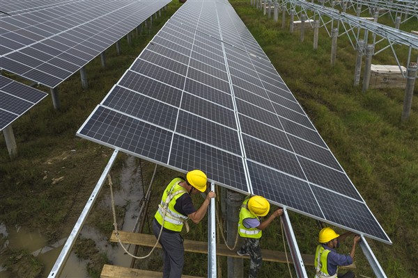 Çin’de rüzgar ve güneşten enerji kurulu gücünde yeni rekor