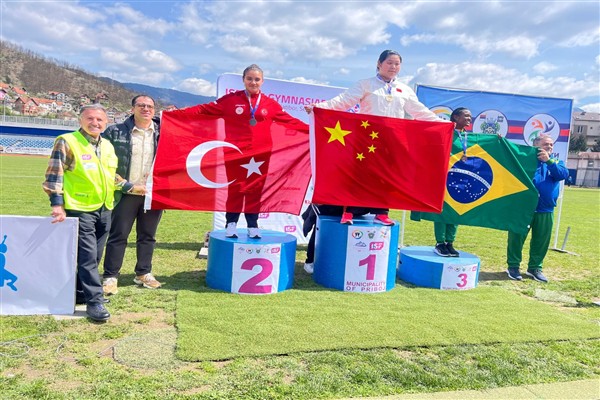 Turhan, Liselerarası Dünya Şampiyonası’nda gülle atma branşında dünya ikincisi oldu