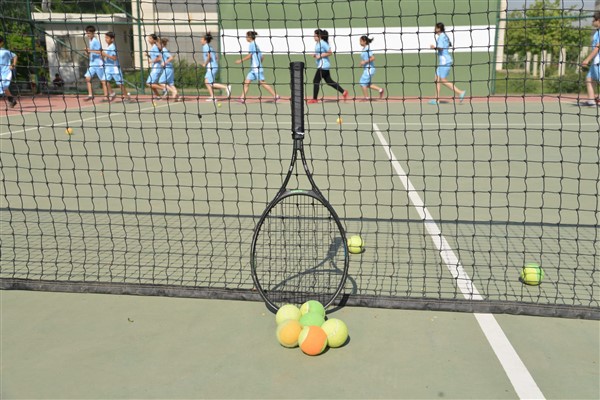 Diyarbakır Büyükşehir’den ücretsiz tenis eğitimi