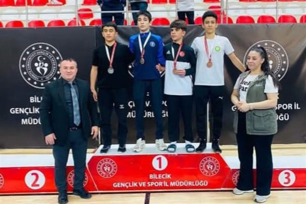U15 Grekoromen Güreş Türkiye Grup Müsabakalarında Kütahyalı sporculardan büyük başarı