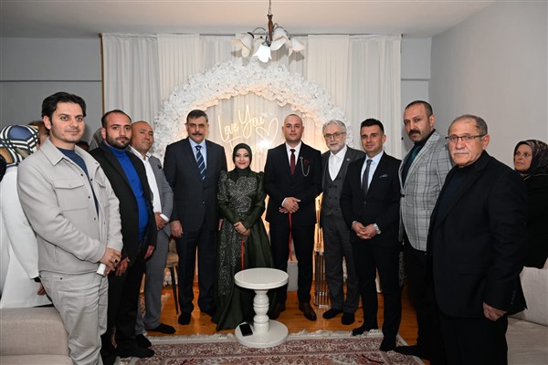 Erzurum Vali Çiftçi, Buse ve Özcan’ın nişan merasimine katıldı
