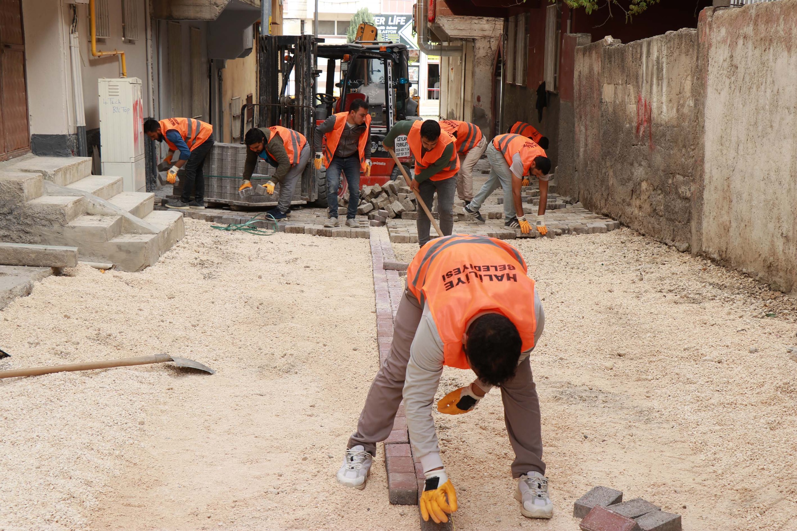 Haliliye Belediyesi’nden üstyapı çalışmaları