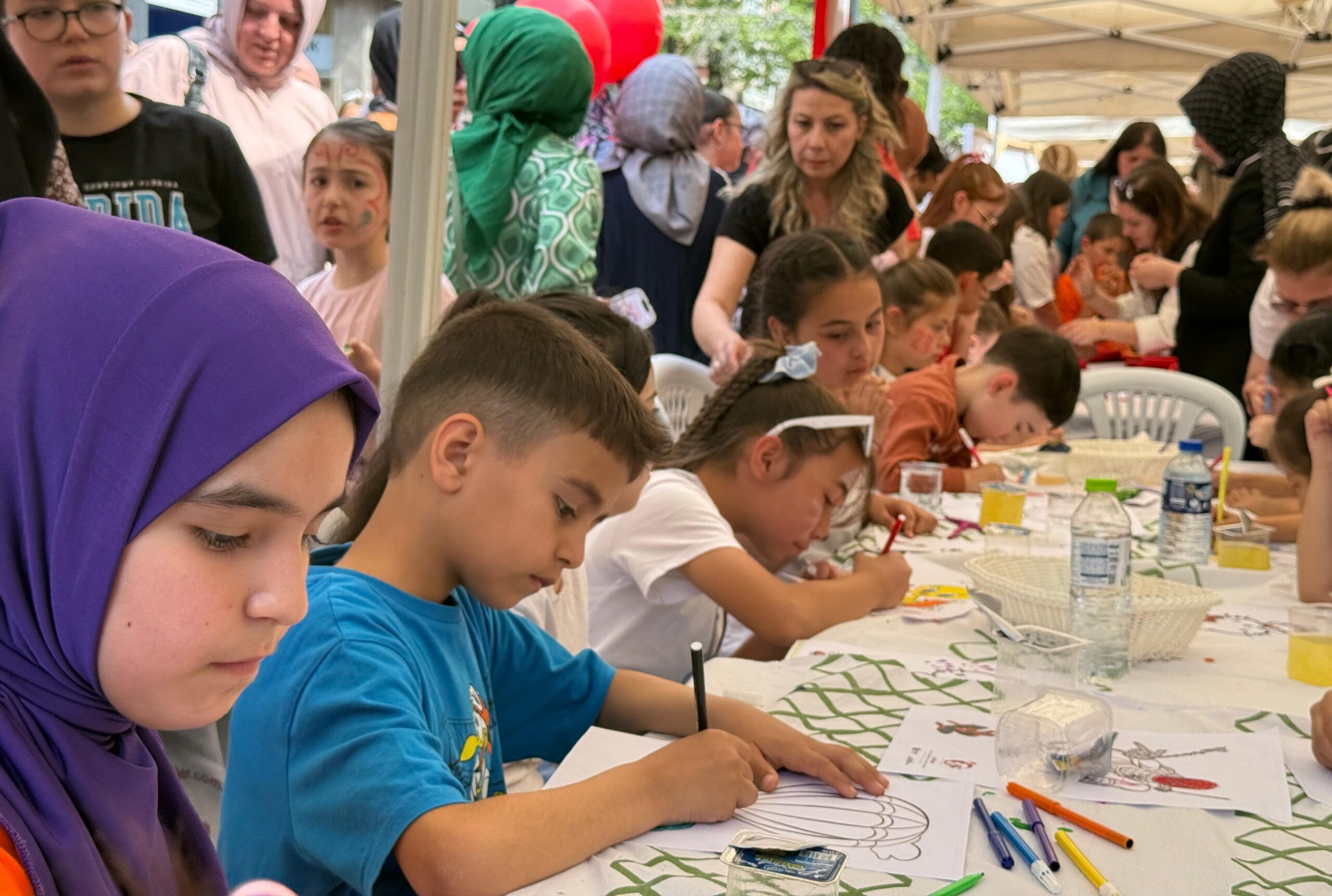 Karabük’te 23 Nisan etkinlikleri binlerce çocuğu birleştirdi